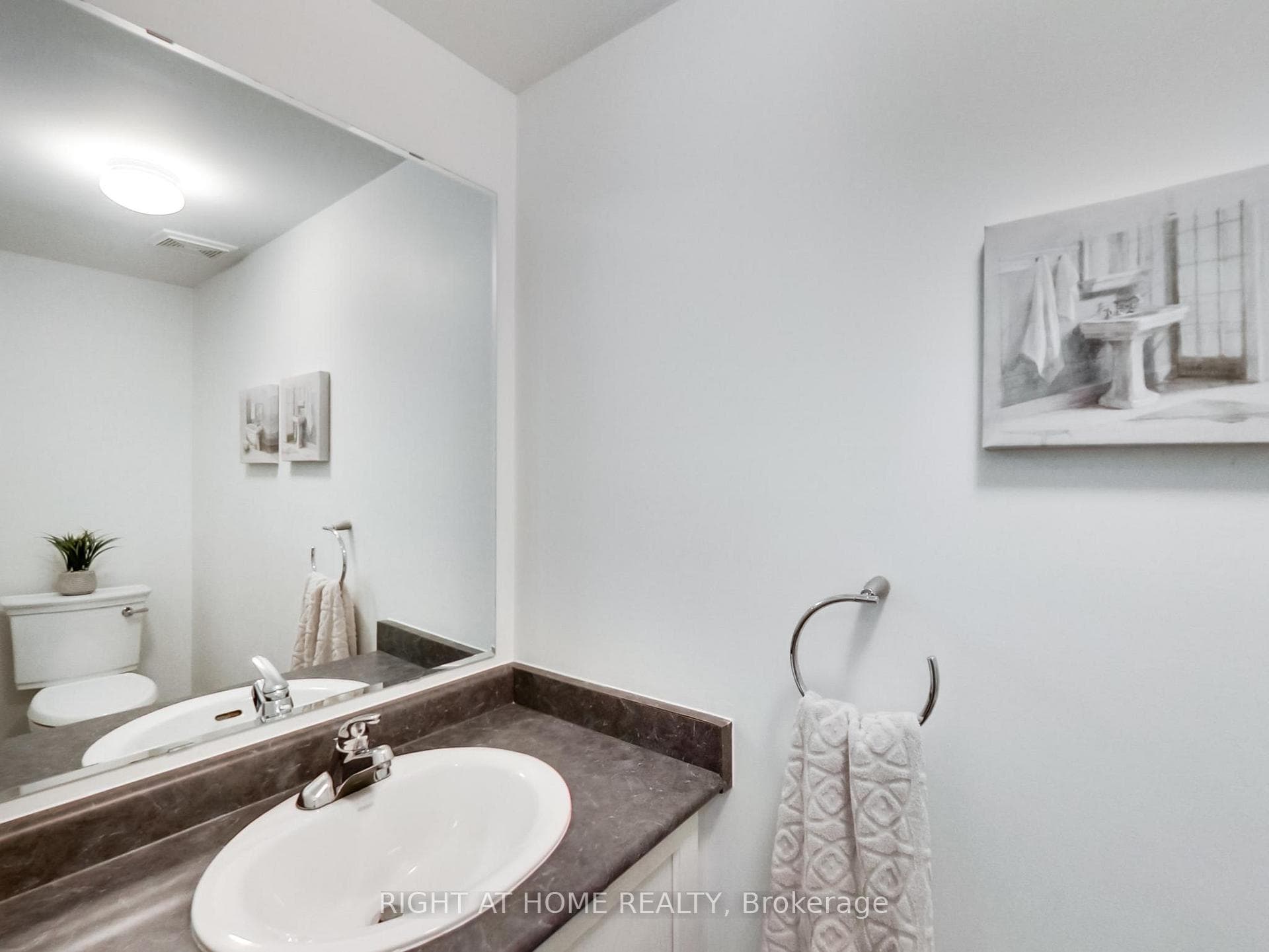 1818 Mccoy Avenue photo 8