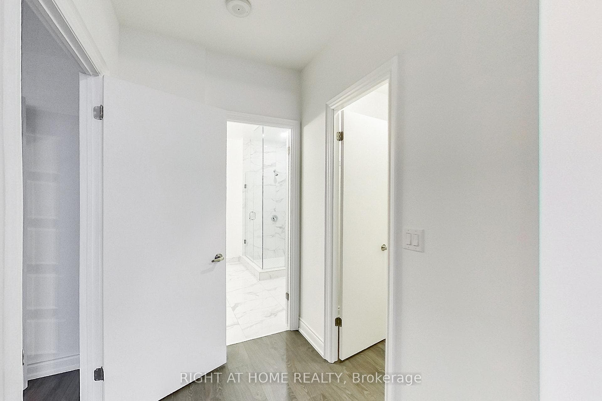 550 North Service Road Unit 912 photo 15