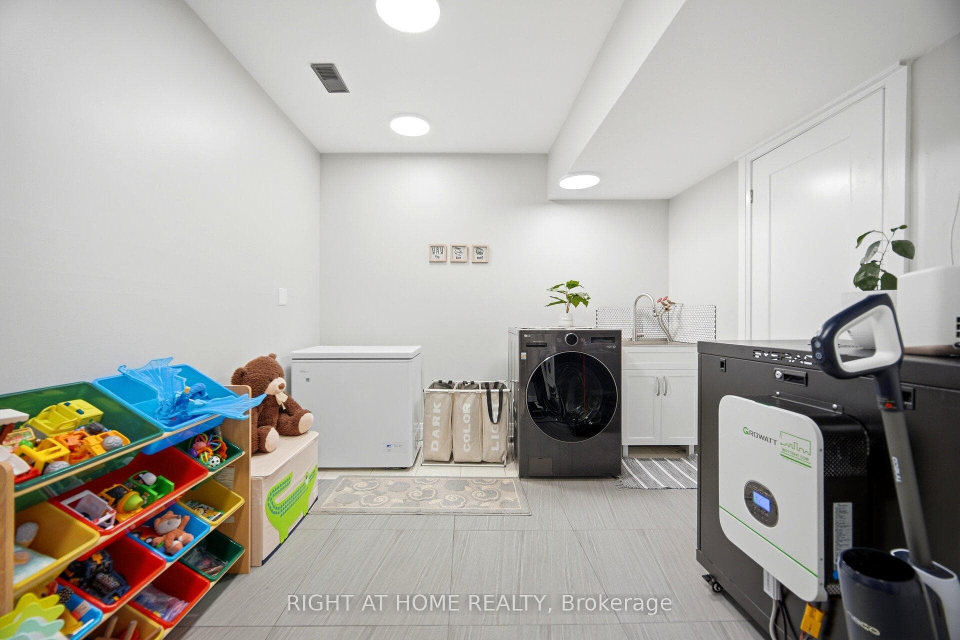 24 REID Drive Unit 8 photo 45