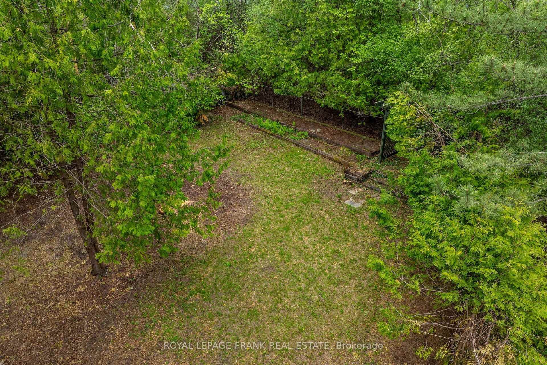 17 Claudette Court photo 46