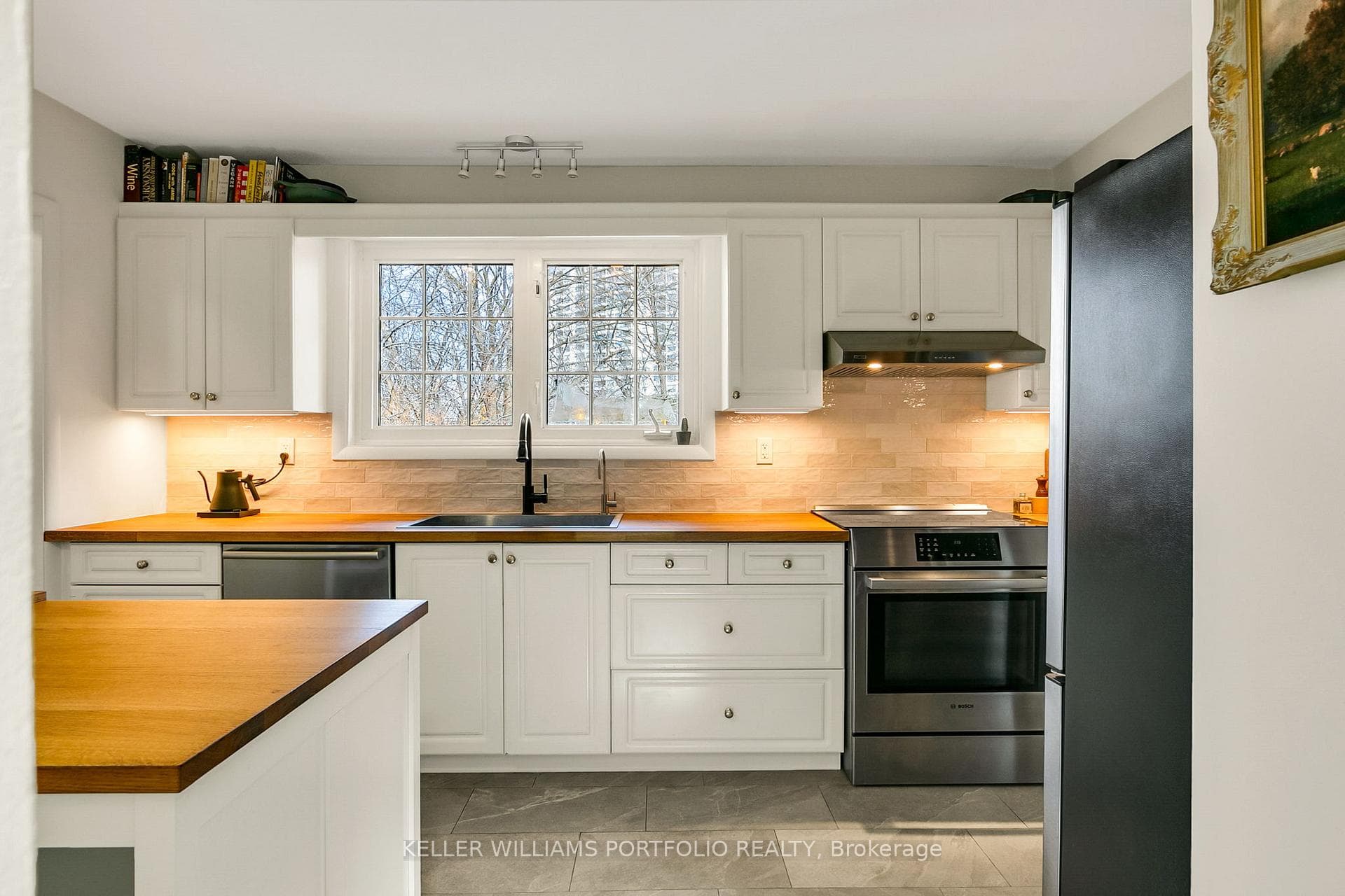 88 Sabrina Dr Drive photo 12