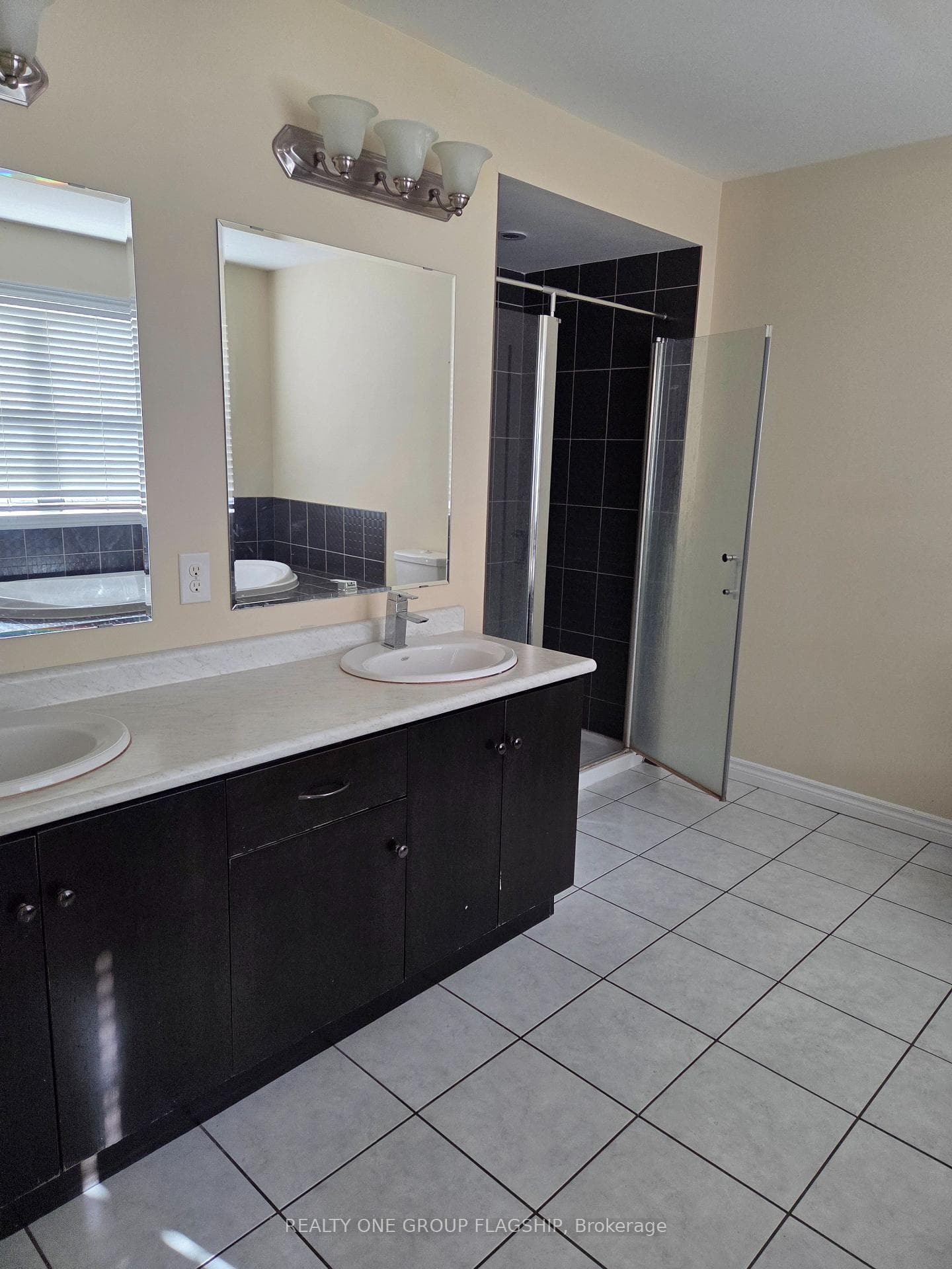 218 Tremaine Crescent Unit Main - Upper Floors photo 16