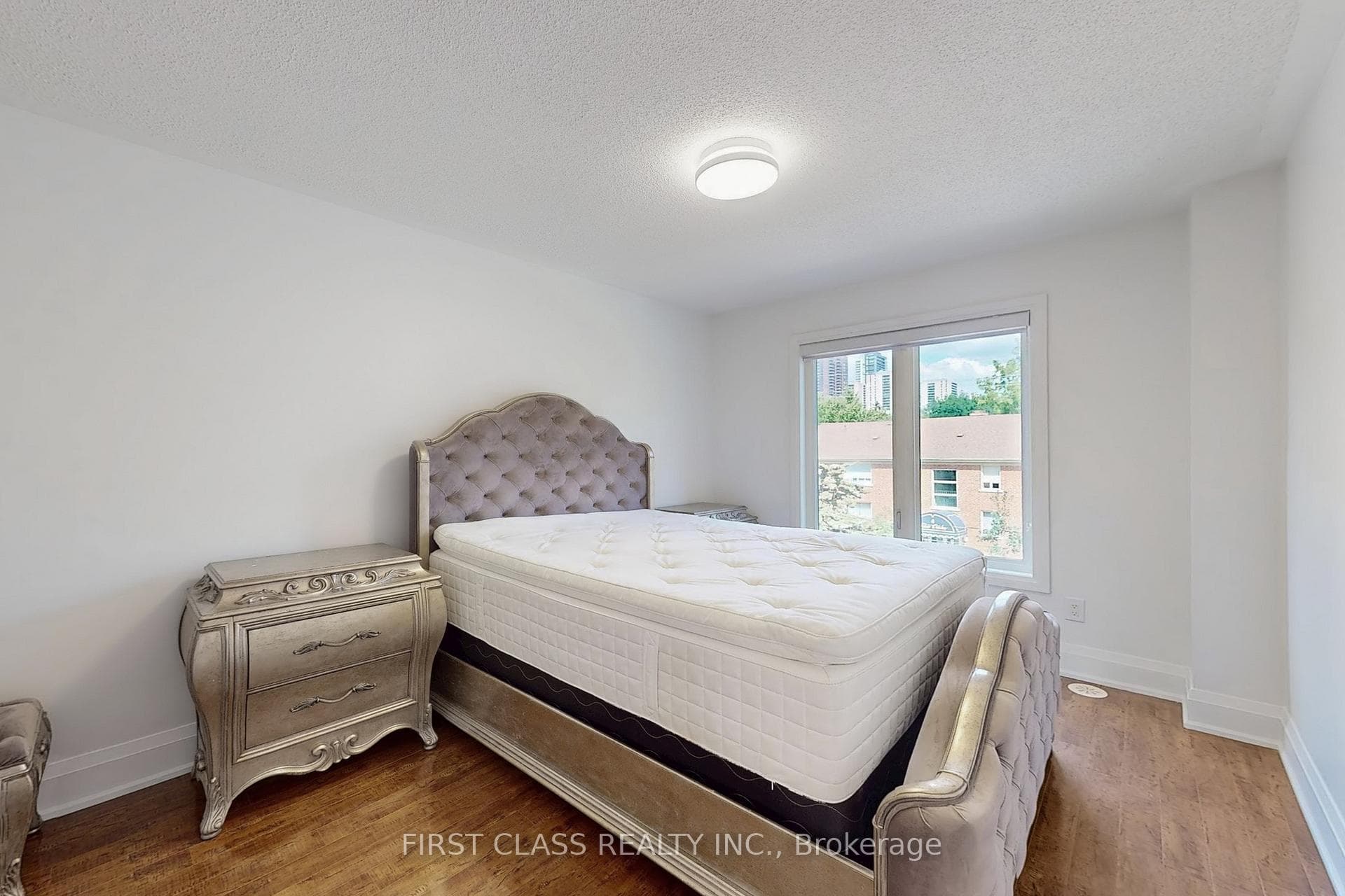 9 Oakburn Crescent Unit TH 28 photo 29
