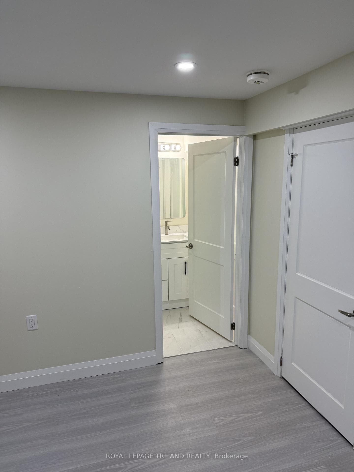 1266 Silverfox Drive Unit Basement photo 12