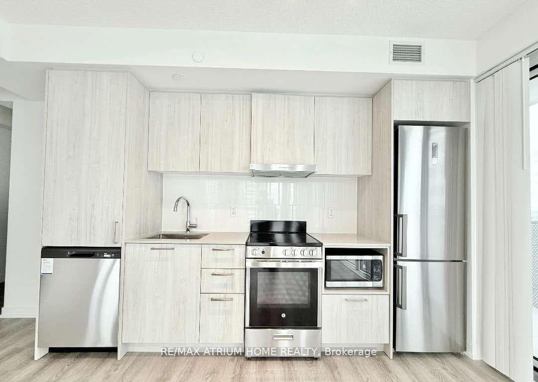 195 Commerce Street Unit 3915 photo 2
