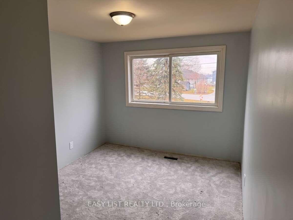 3104 St Clair Parkway photo 22