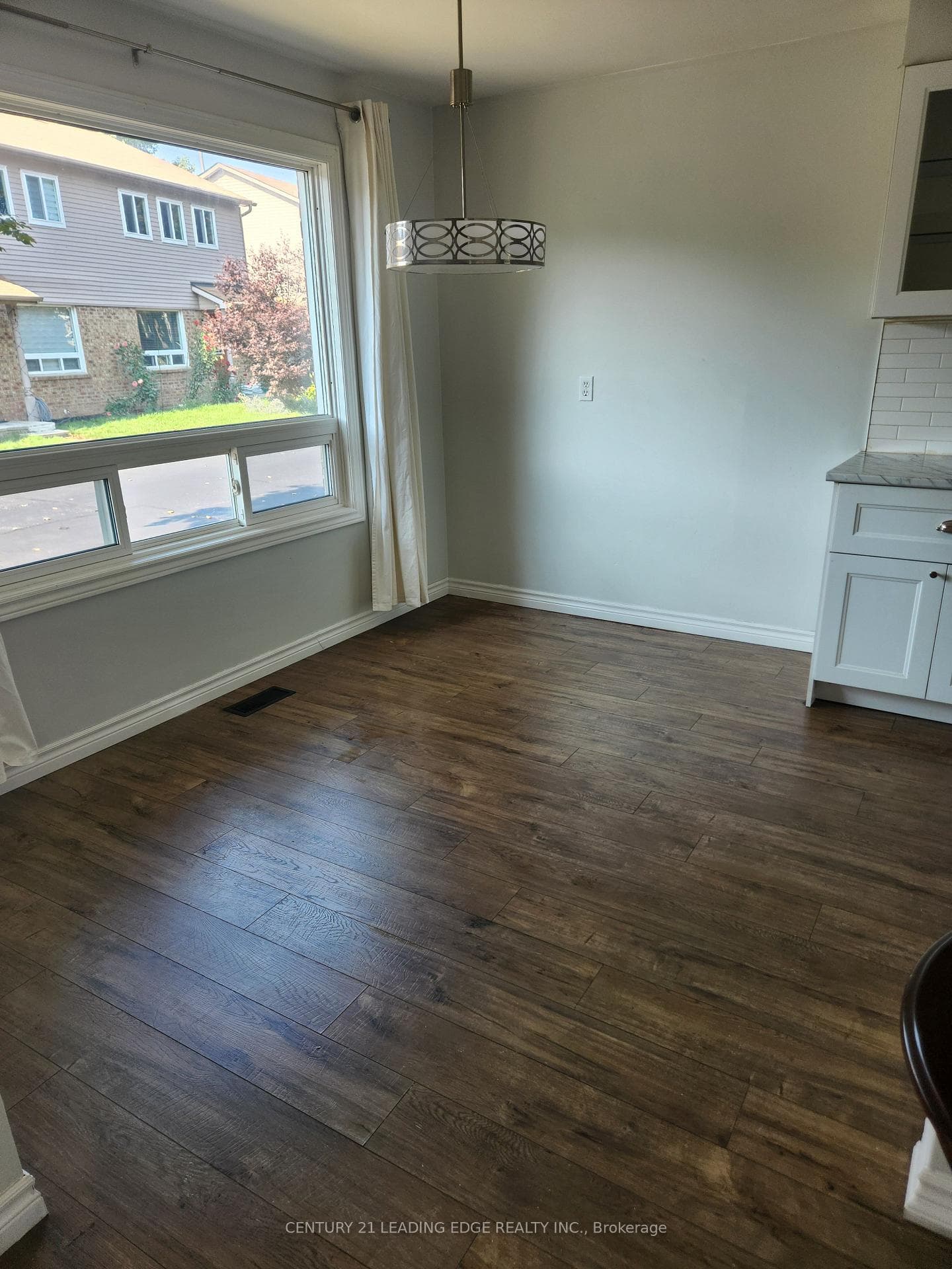 1640 Nichol Avenue Unit 25 photo 7