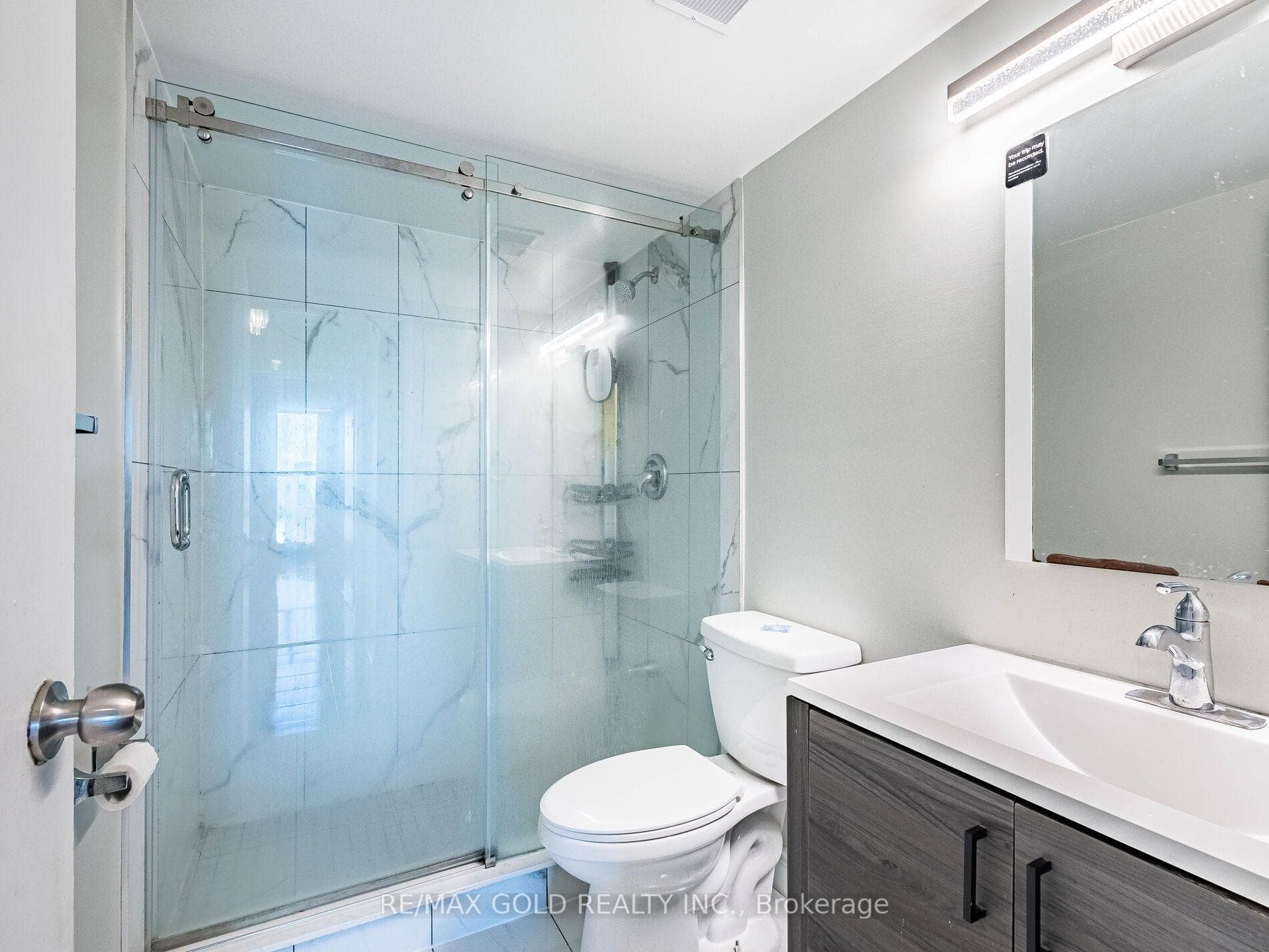 17 Knightsbridge Road Unit 1010 photo 39