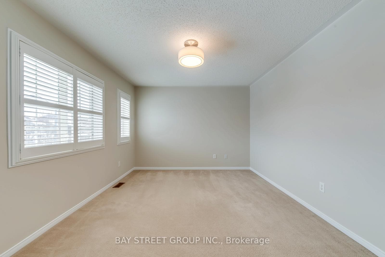 3581 Jorie Crescent photo 35