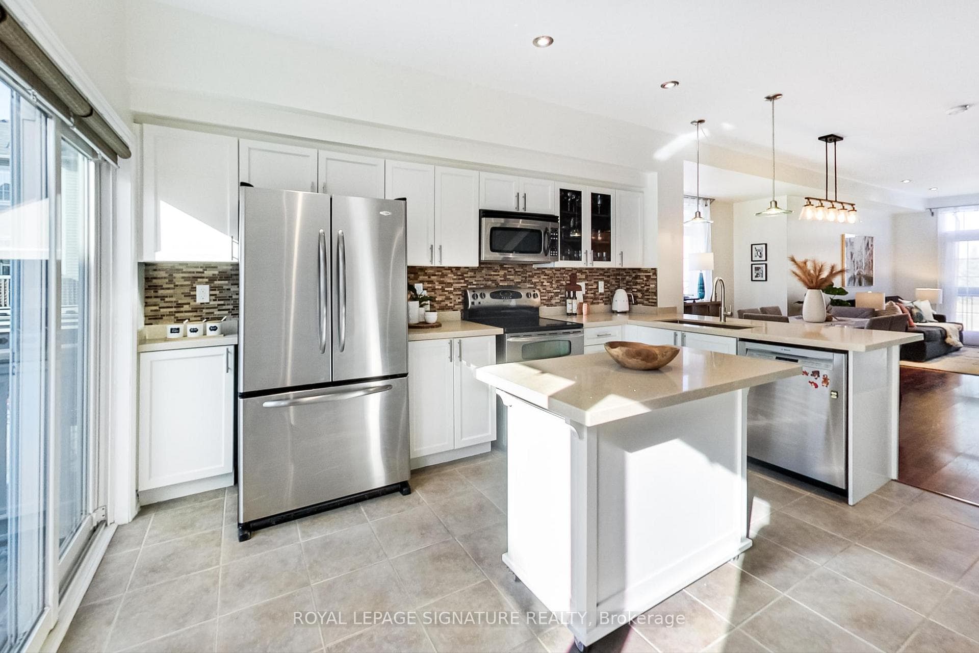 32 Pont Lane photo 13