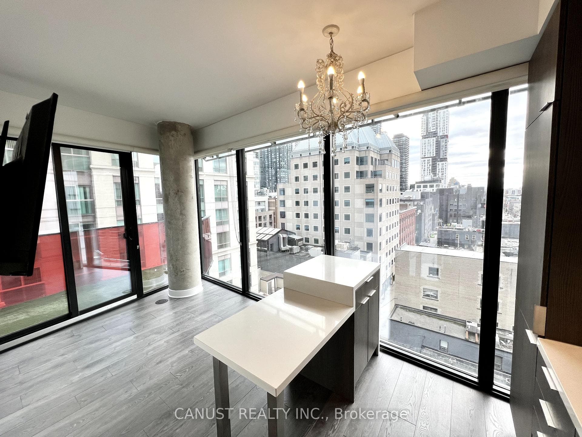 215 Queen Street Unit 801 photo 8