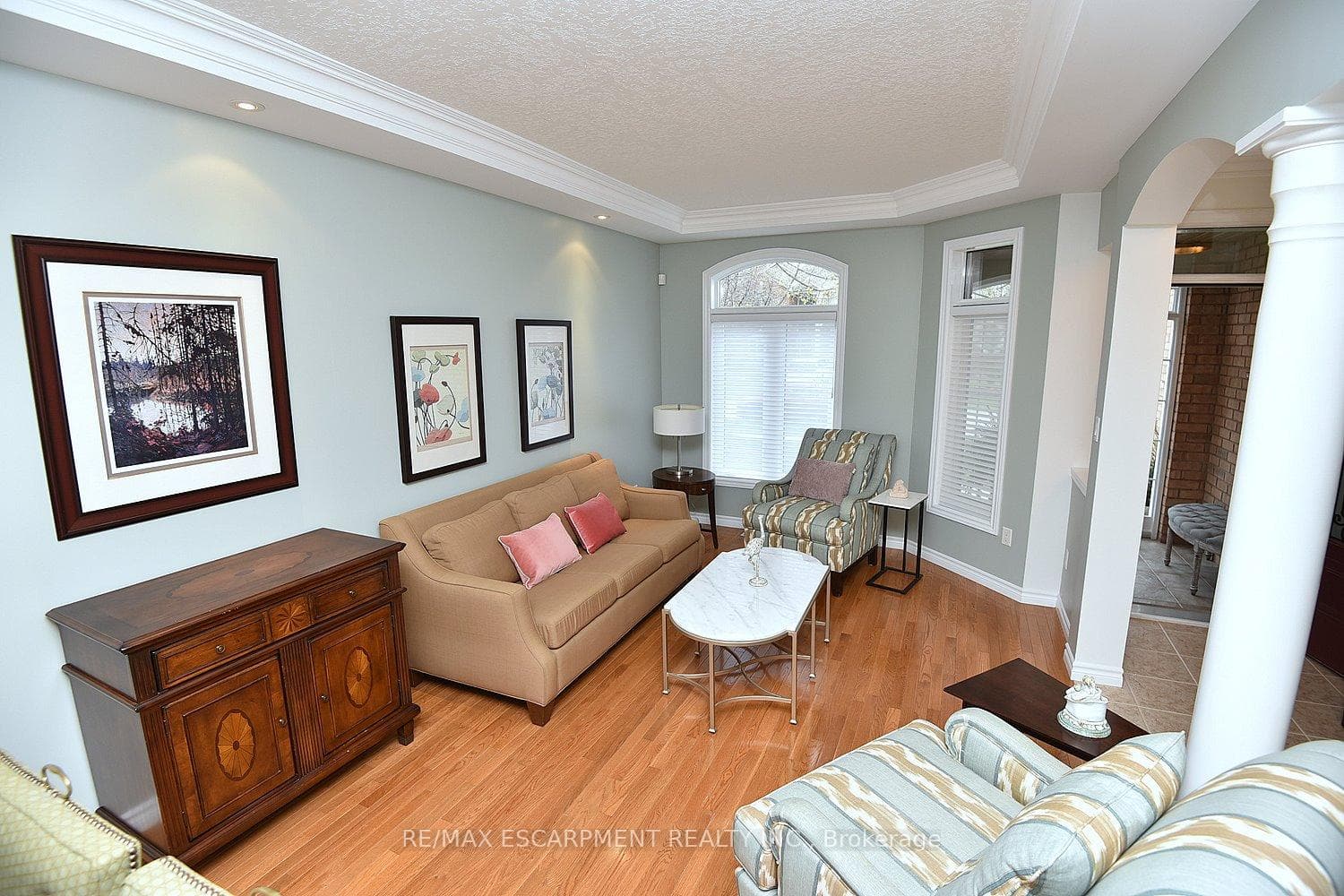 211 Valridge Drive photo 9