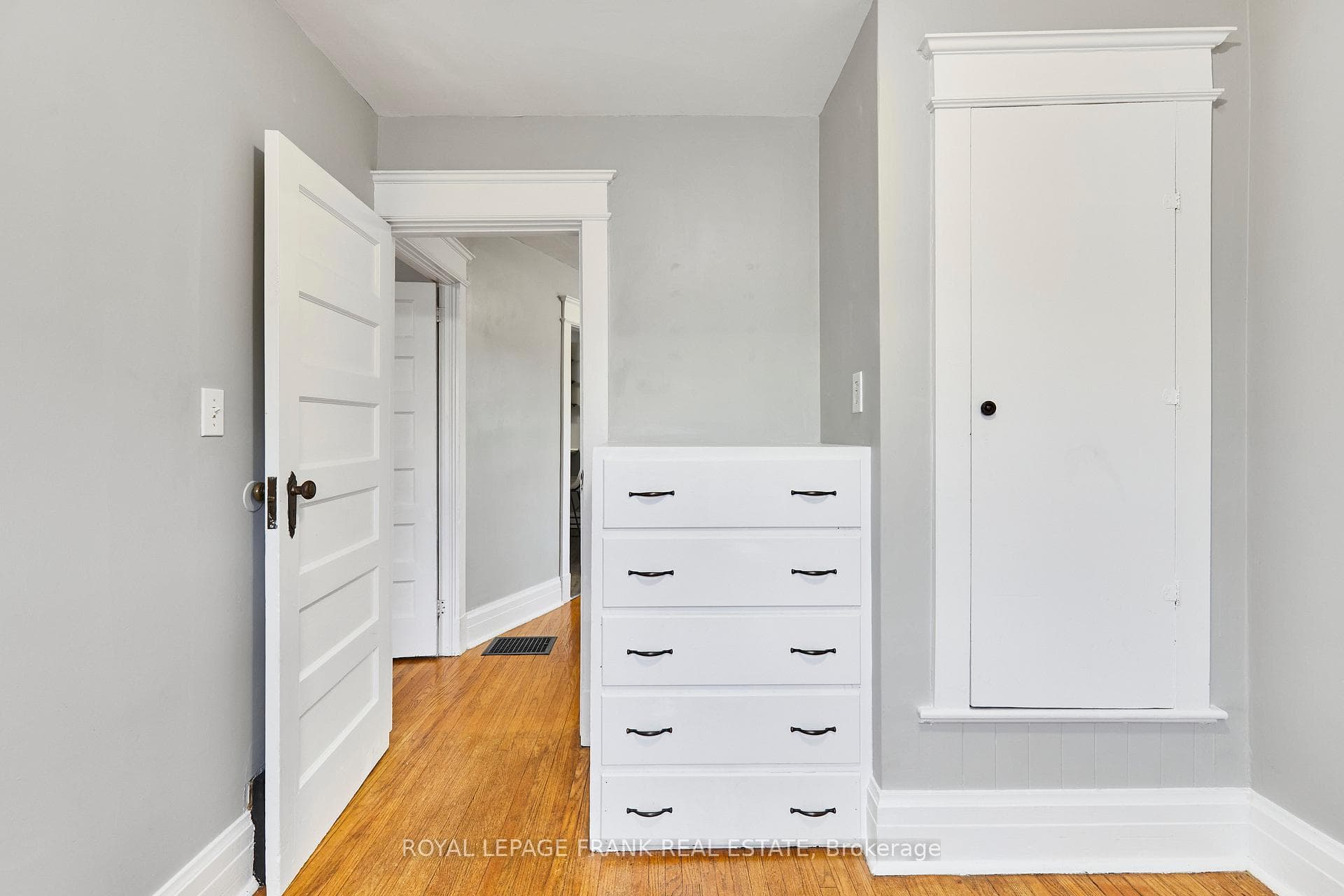 82 Nassau Street photo 31
