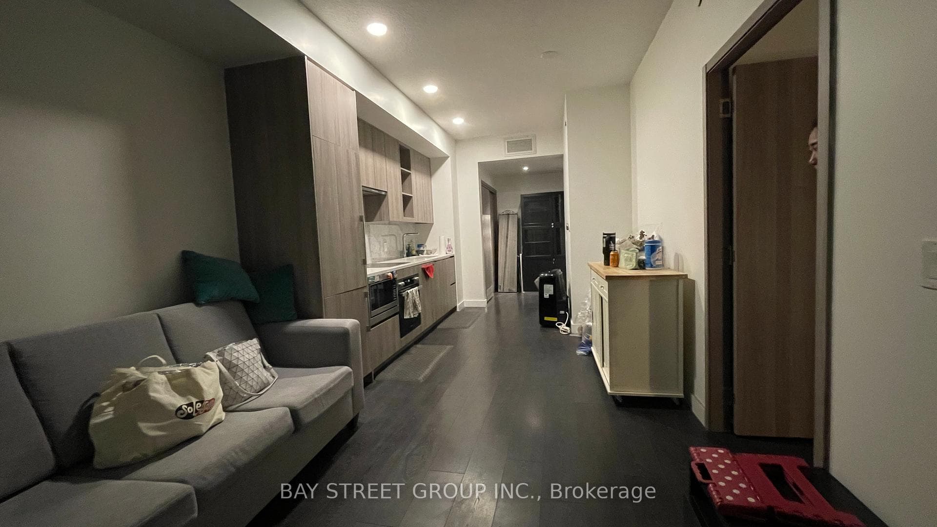 95 Mcmahon Drive Unit 2515 photo 3