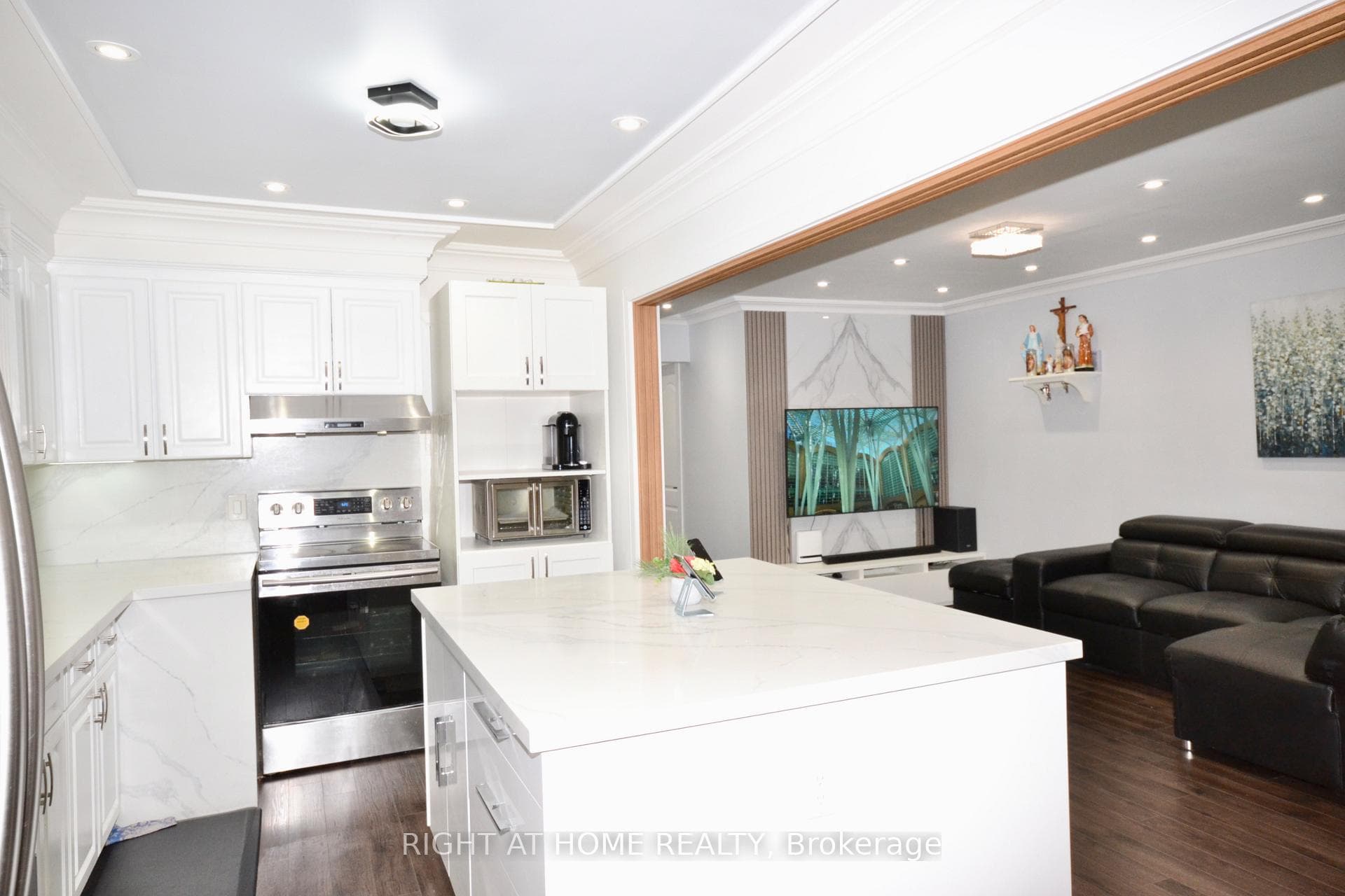 27 Cameo Crescent photo 10