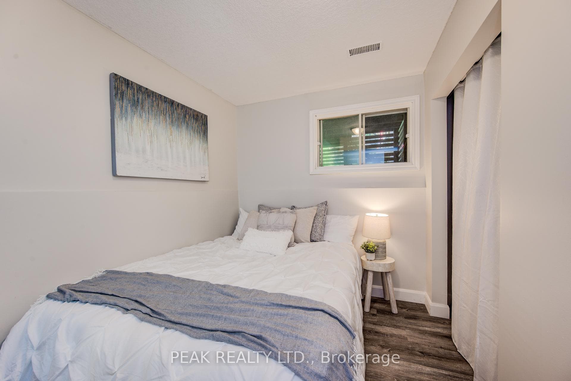 12 Sandlewood Avenue photo 31