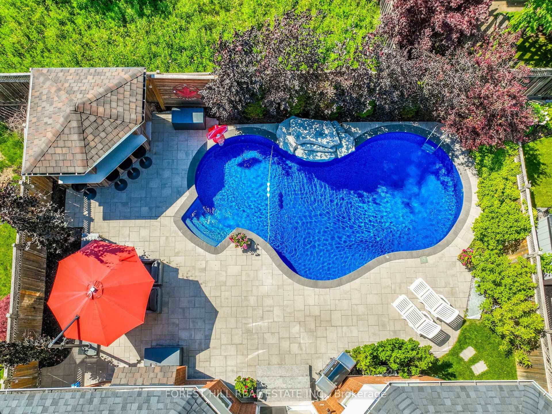 1242 Winter Crescent photo 34