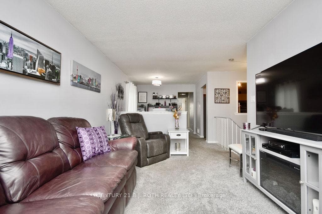 47 D'ambrosio Drive photo 4