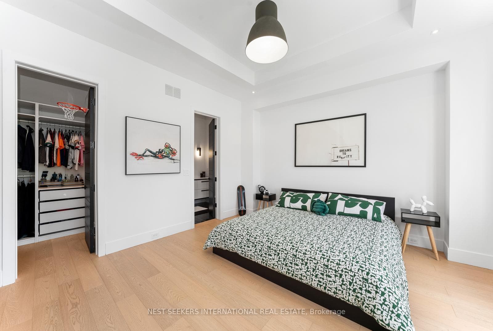 6 Forestave Crescent photo 21