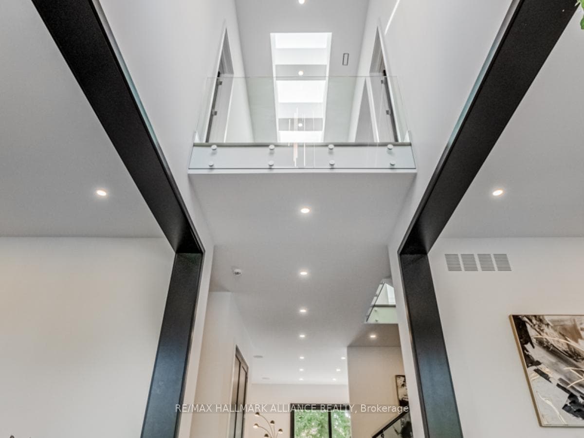 348 Winston Road photo 4