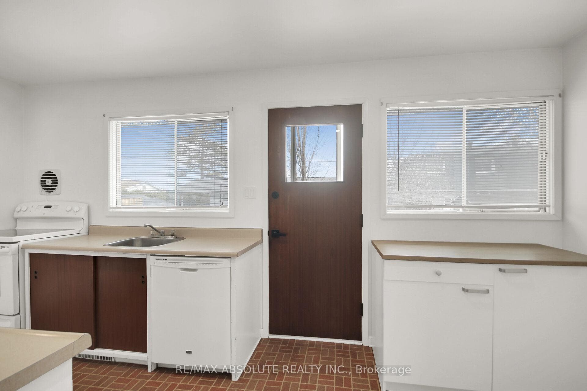 60 Foothills Drive photo 21