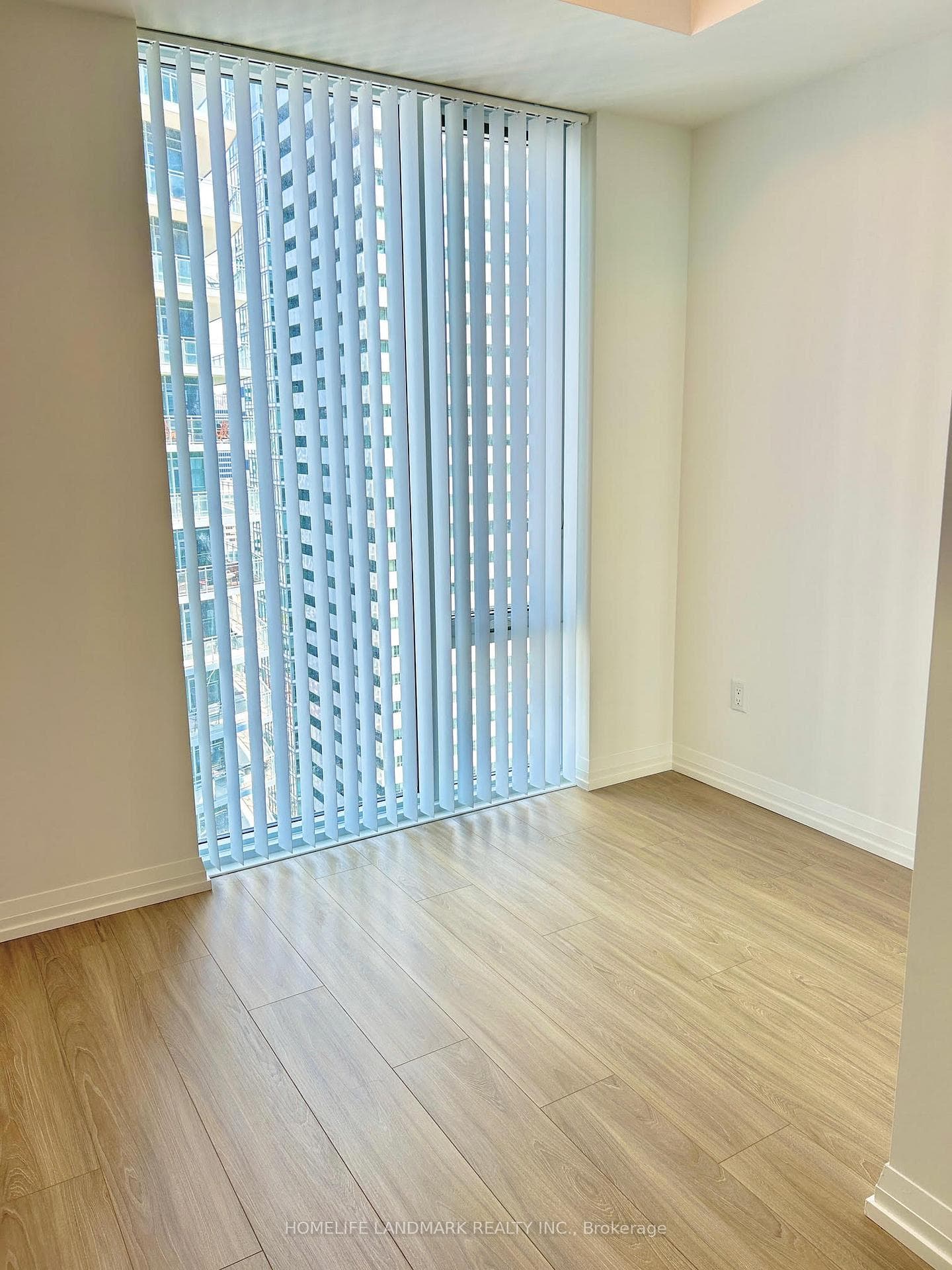 8 Widmer Street Unit 3505 photo 7