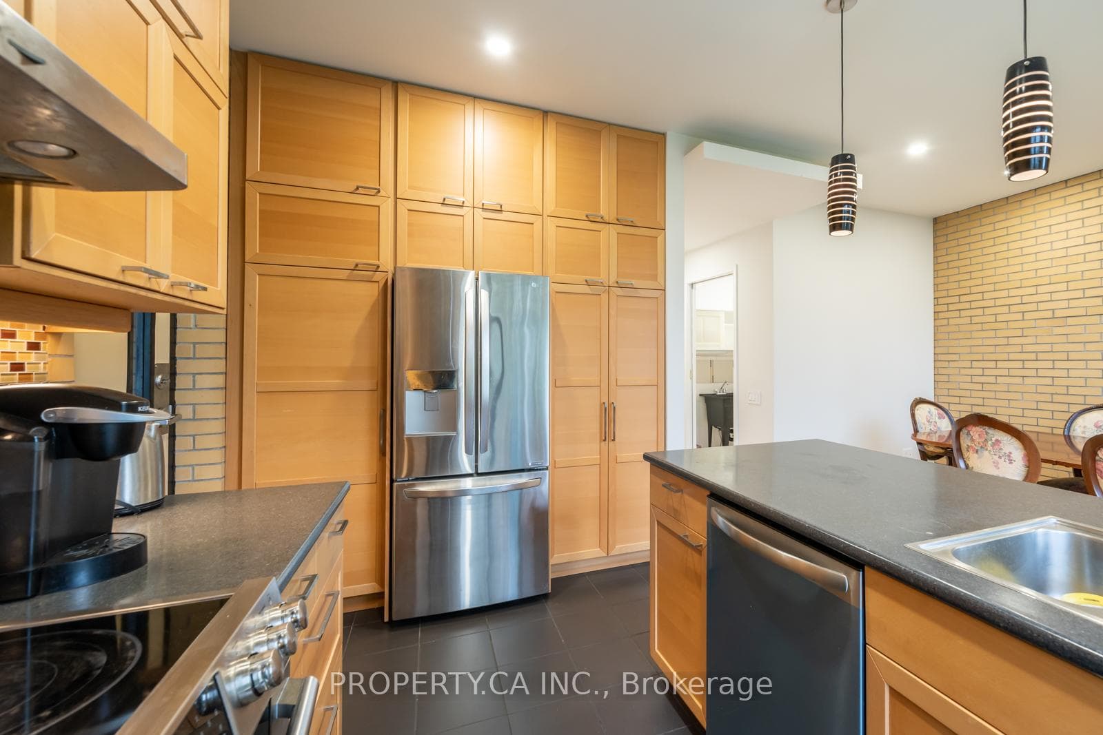779 Willowdale Avenue Unit Main photo 5
