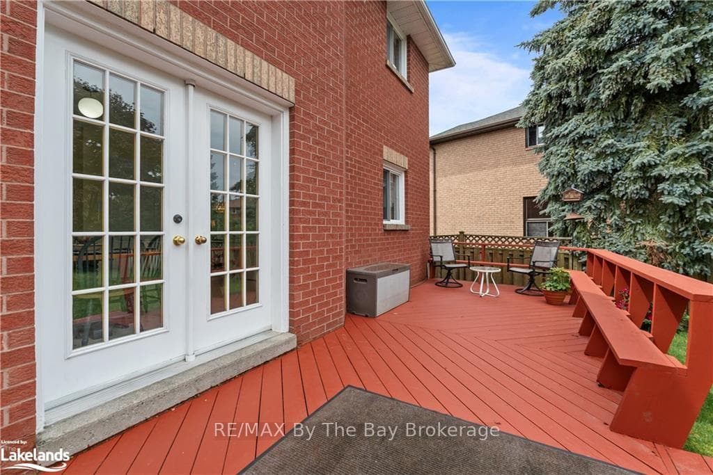 40 ETHERINGTON Crescent photo 37