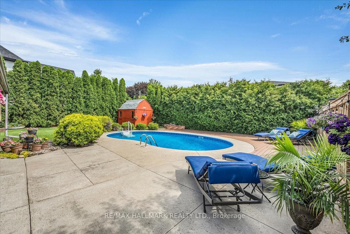 Pure luscious privacy!
