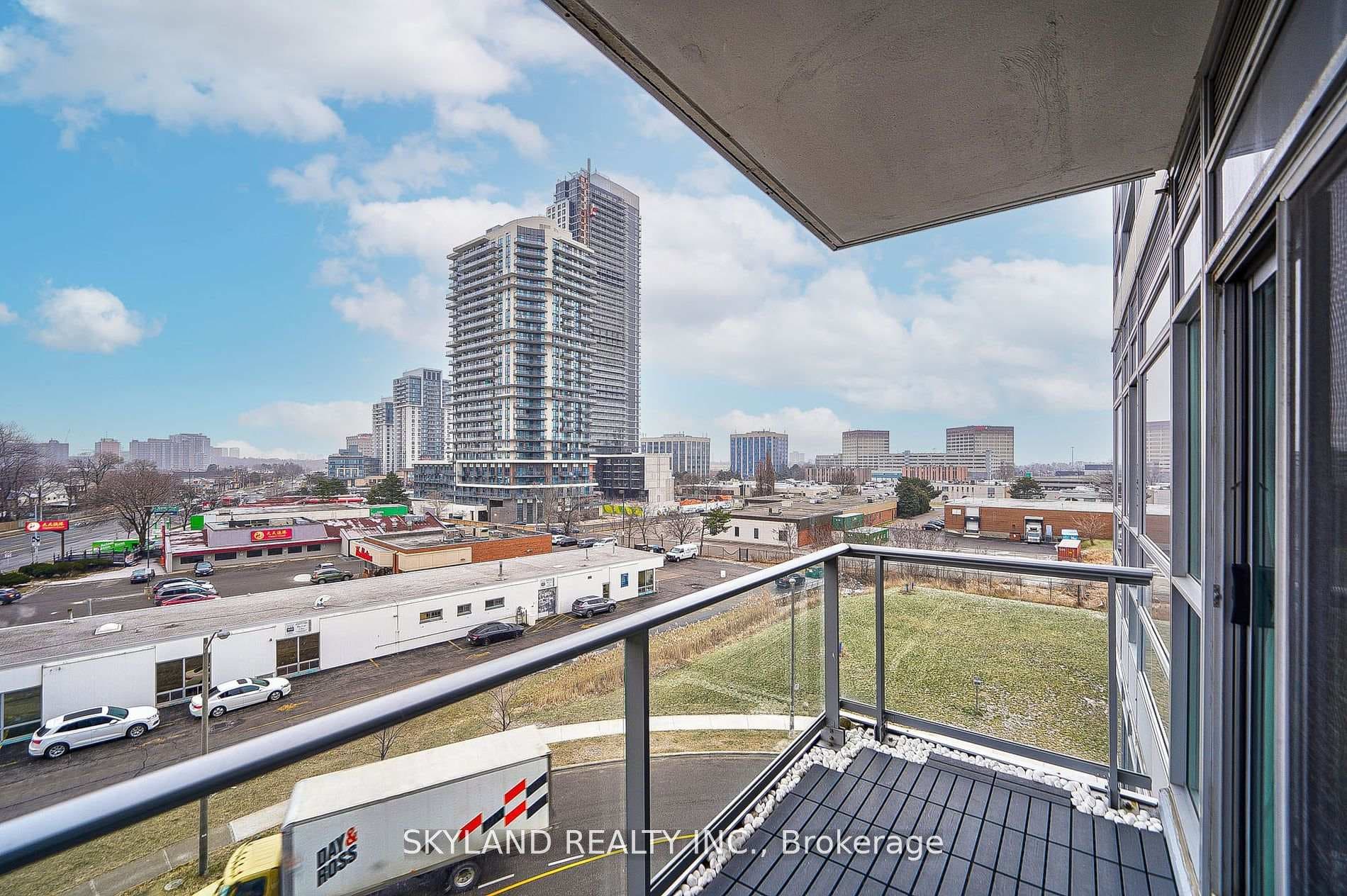 30 Heron's Hill Way Unit 306 photo 31