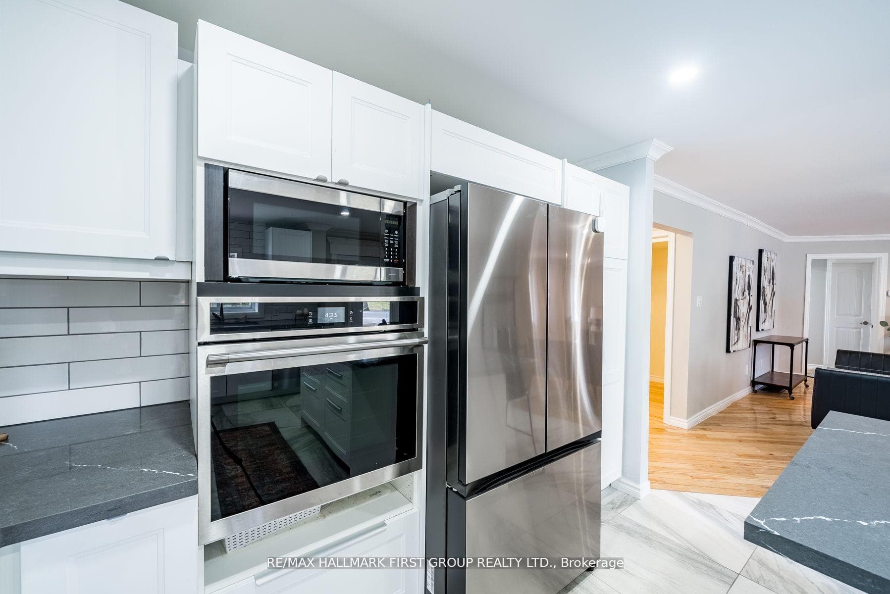 22 Kinsmen Court photo 9
