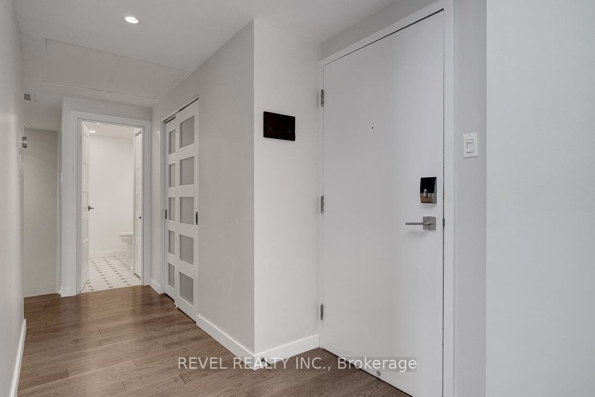 556 Laurier Avenue Unit 2101 photo 2