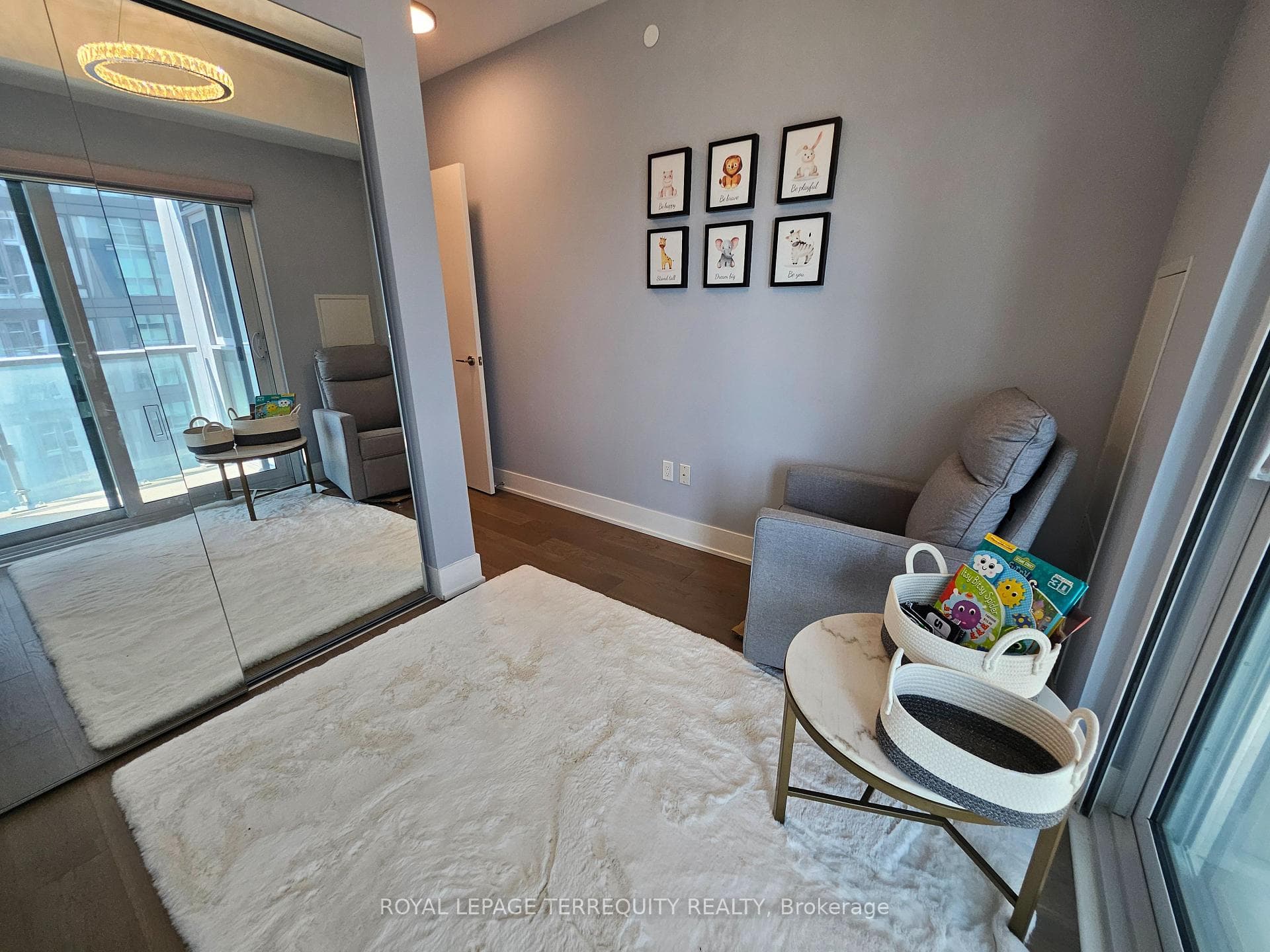1 Yorkville Avenue Unit 4401 photo 17
