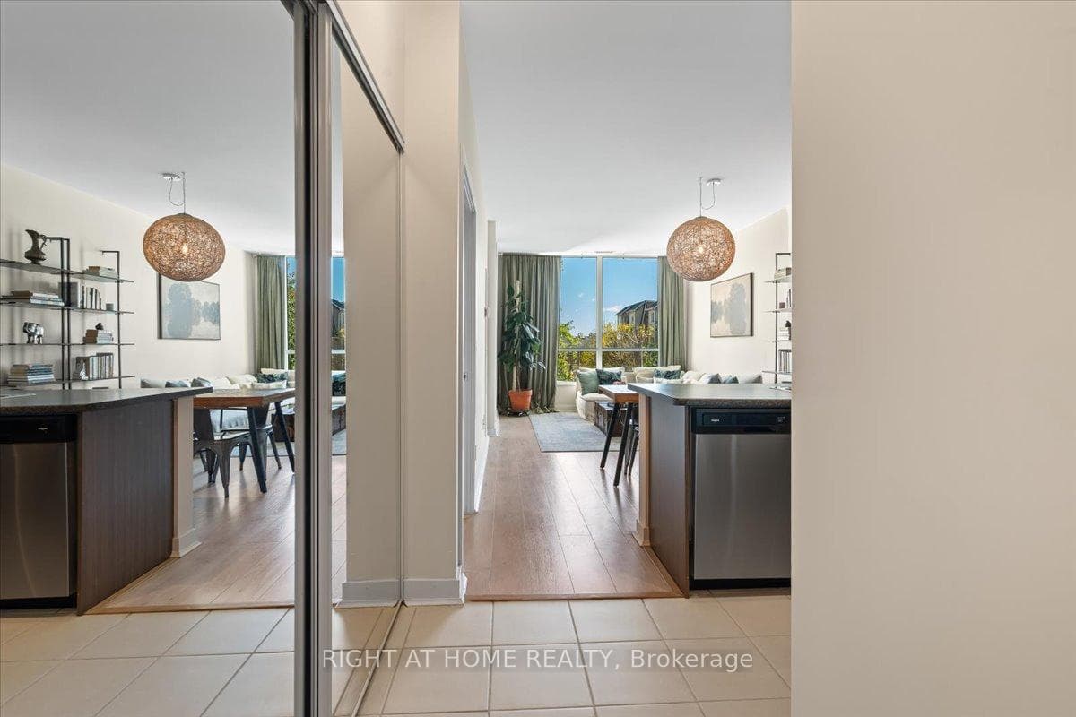 8 Trent Avenue Unit 210 photo 5