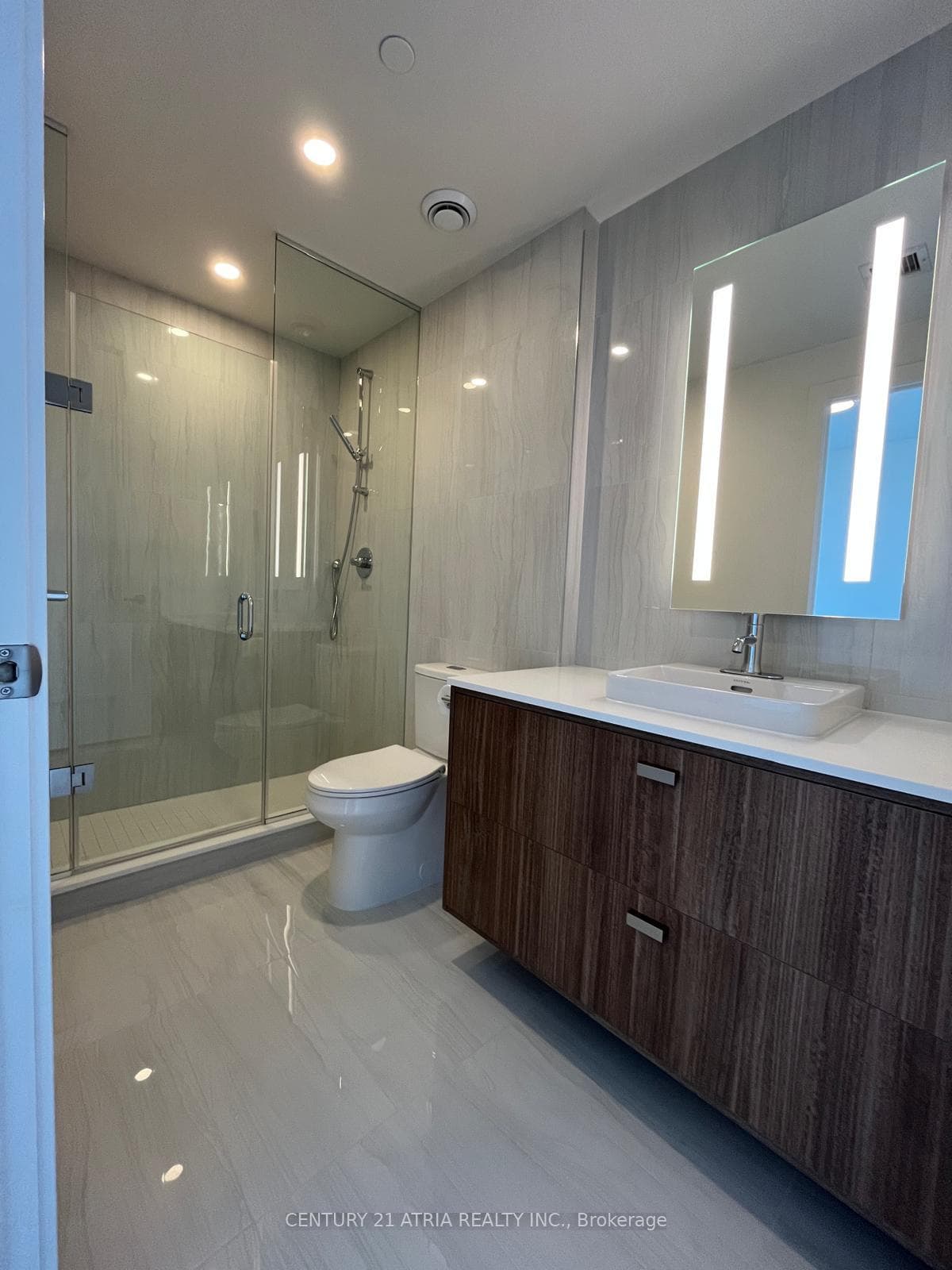 Master ensuite