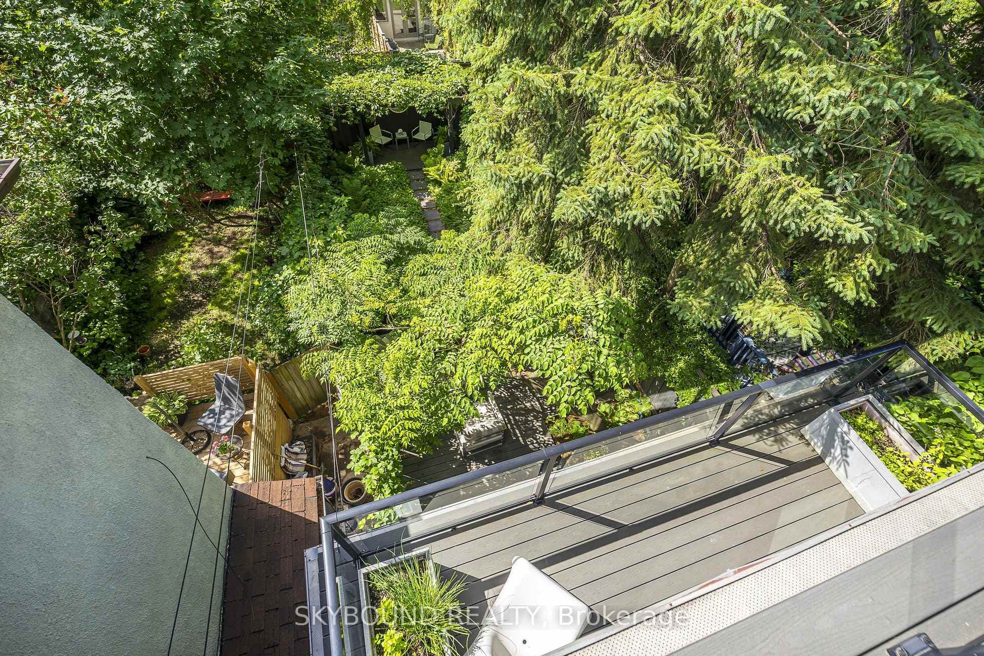 49 Victor Avenue photo 31