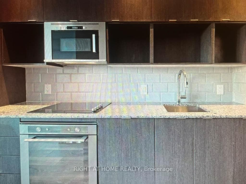 89 Mcgill Street Unit 2807 photo 6