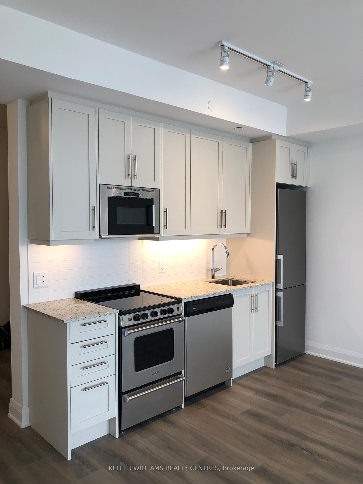 20 Gatineau Drive Unit 1704E photo 8