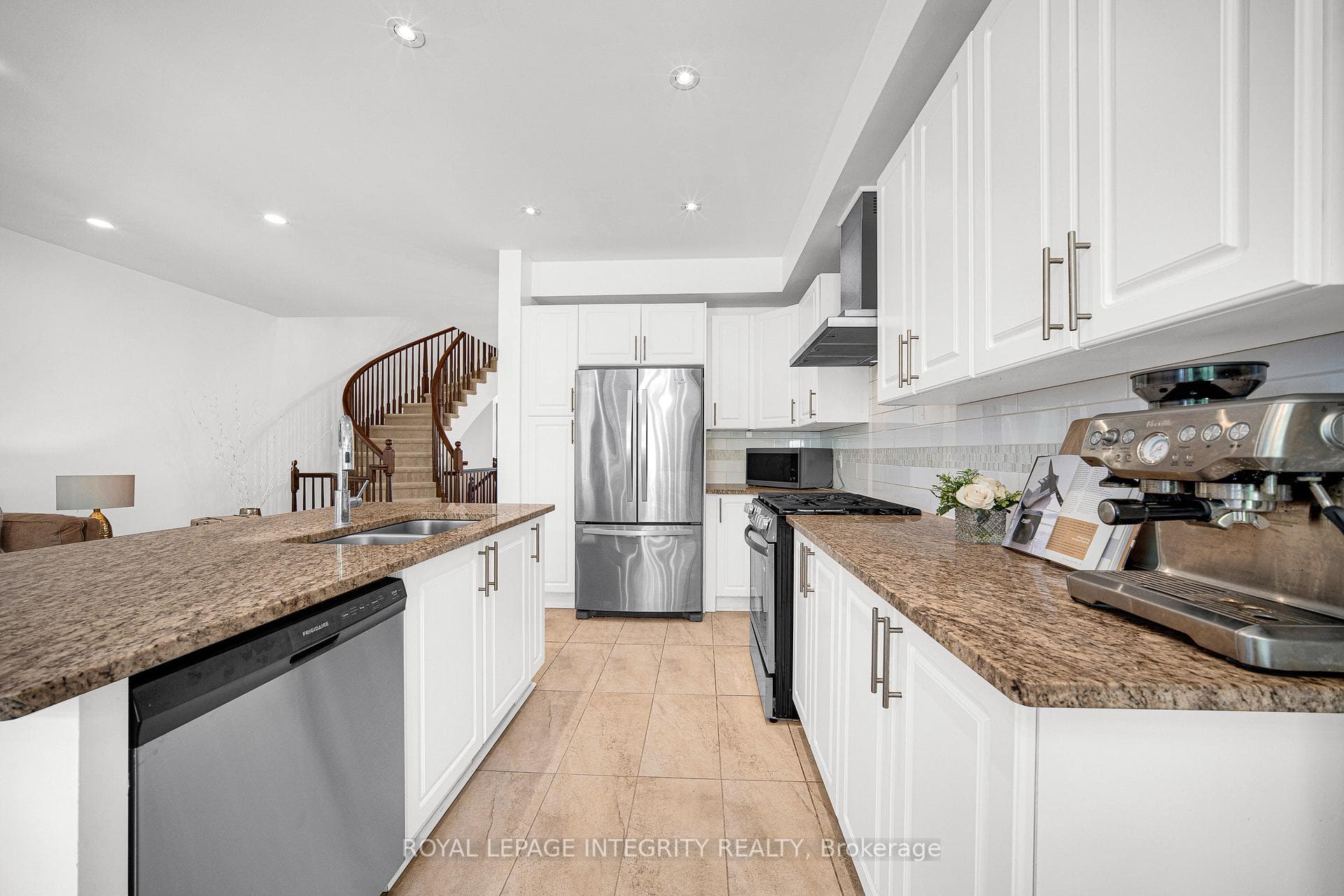 114 Hawkeswood Drive photo 15