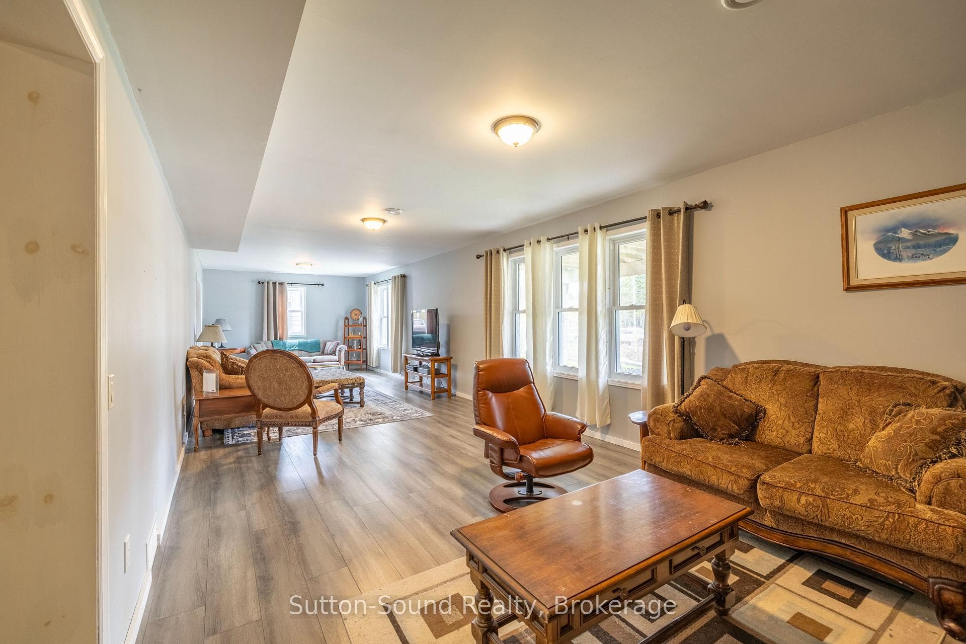 21 Cardinal Avenue photo 30