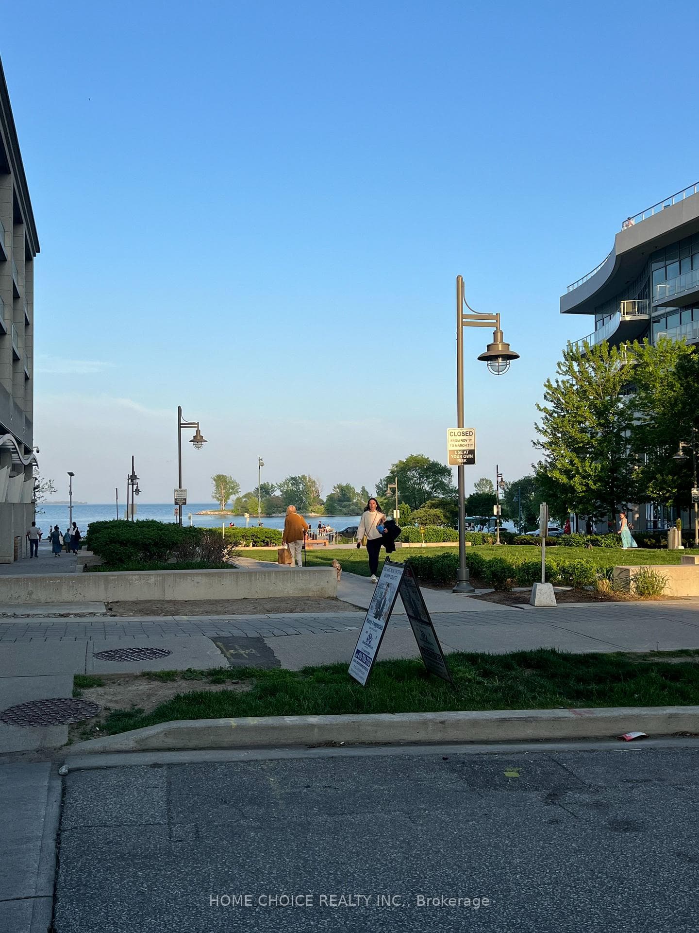 2121 Lakeshore Boulevard Unit 706 photo 30