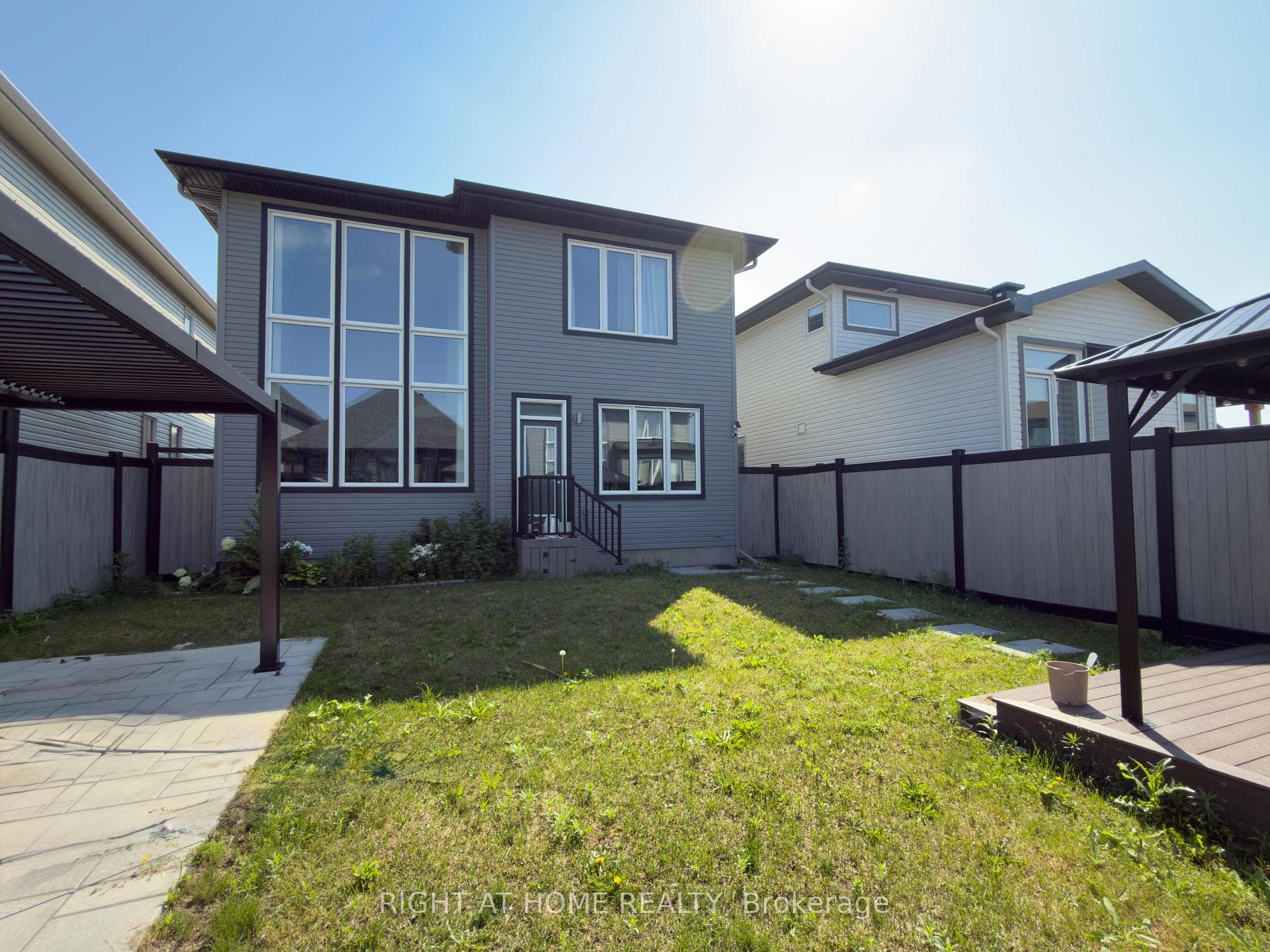 159 Boulonnais Grove photo 42