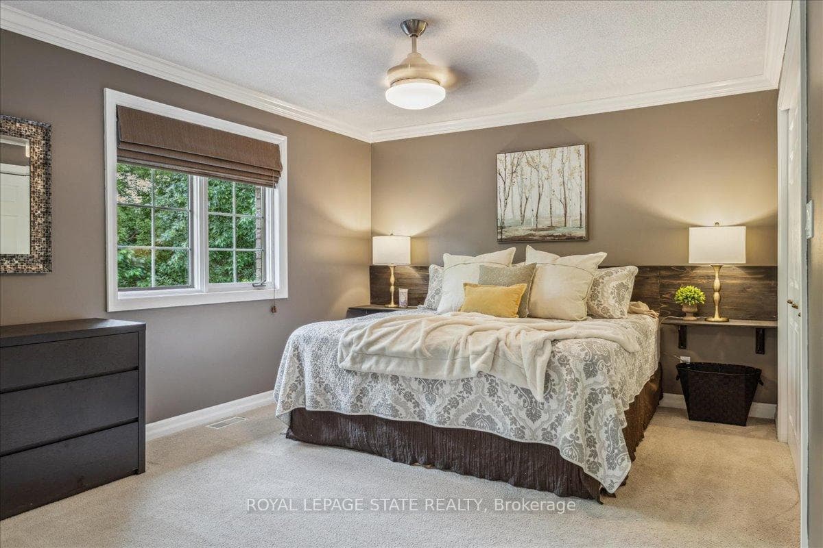 19 Robindale Court photo 21