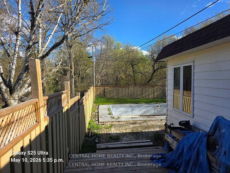 206 Parkview Crescent photo 3