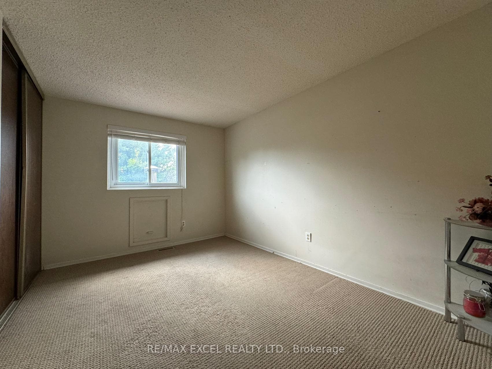 7 Moorehouse Drive photo 3