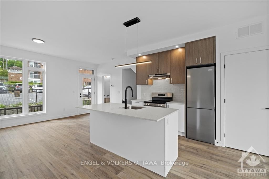 1260 MARENGER Street Unit D photo 5