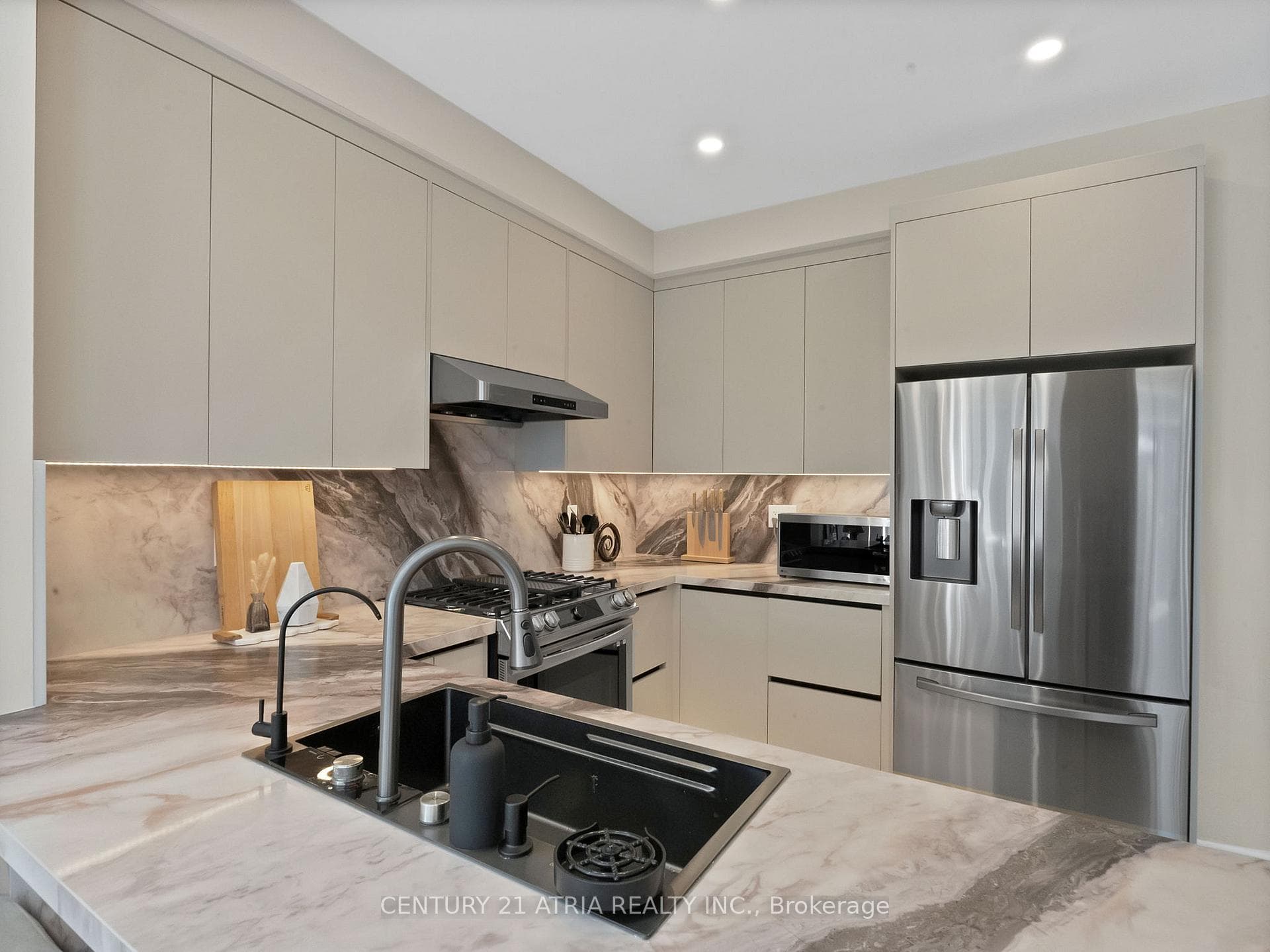 19 Boiton Street photo 7