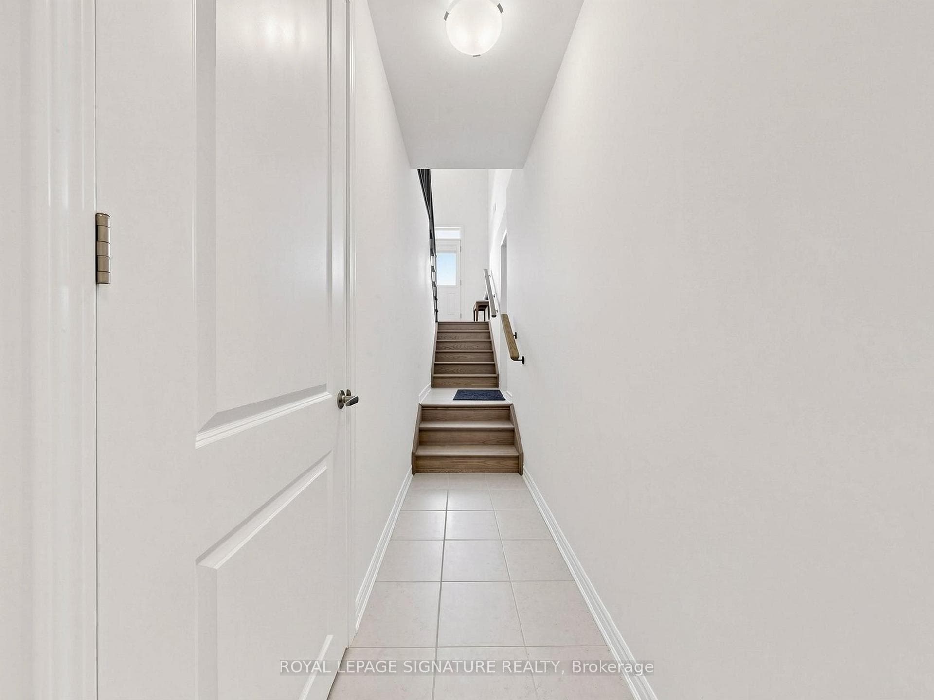635 Newlove Street photo 47