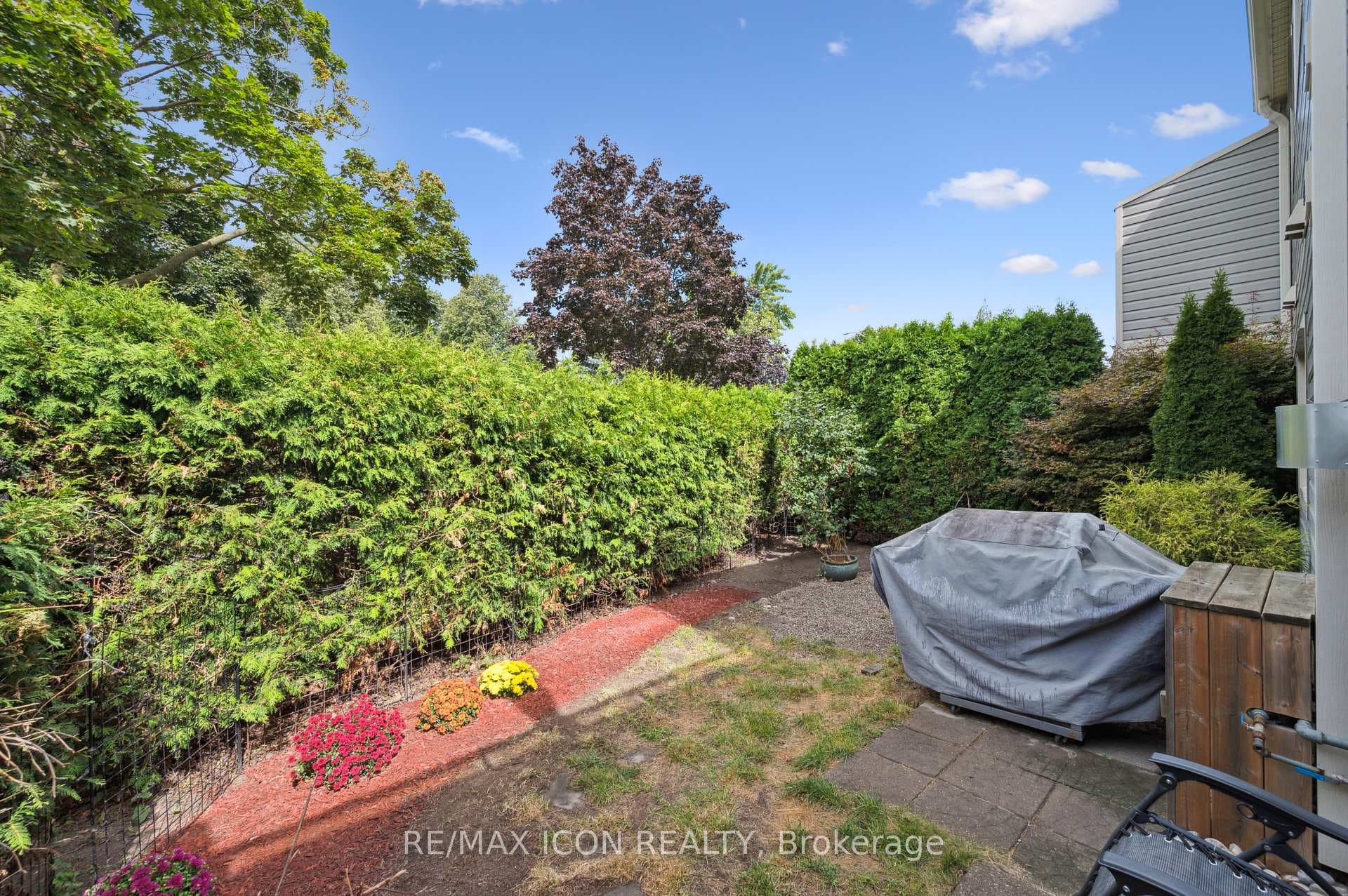 337 Kingswood Drive Unit 12 photo 29