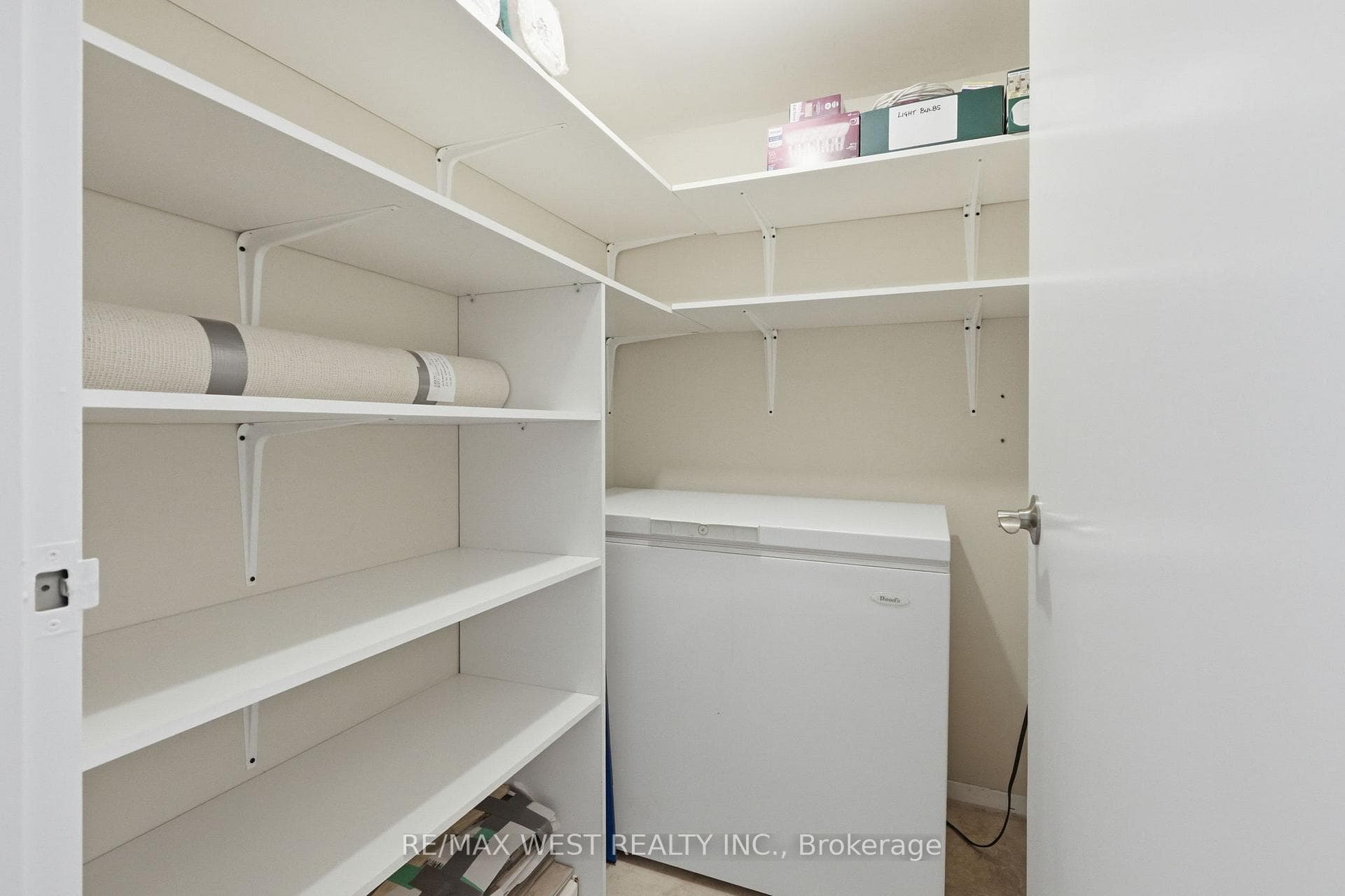 ensuite storage